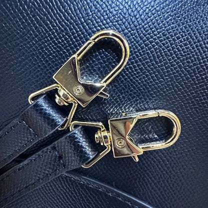MOYNAT 
GOOD QUALITY WITH BOX 
110 DHS🇦🇪🇦🇪

Zain295
♥️♥️♥️
