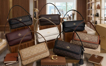 COACH AVAILABLE 

HIGH QUALITY

SIZE 26CM

95 dhs🇦🇪🇦🇪

WITH BOX 📦

Zain331
♥️♥️♥️