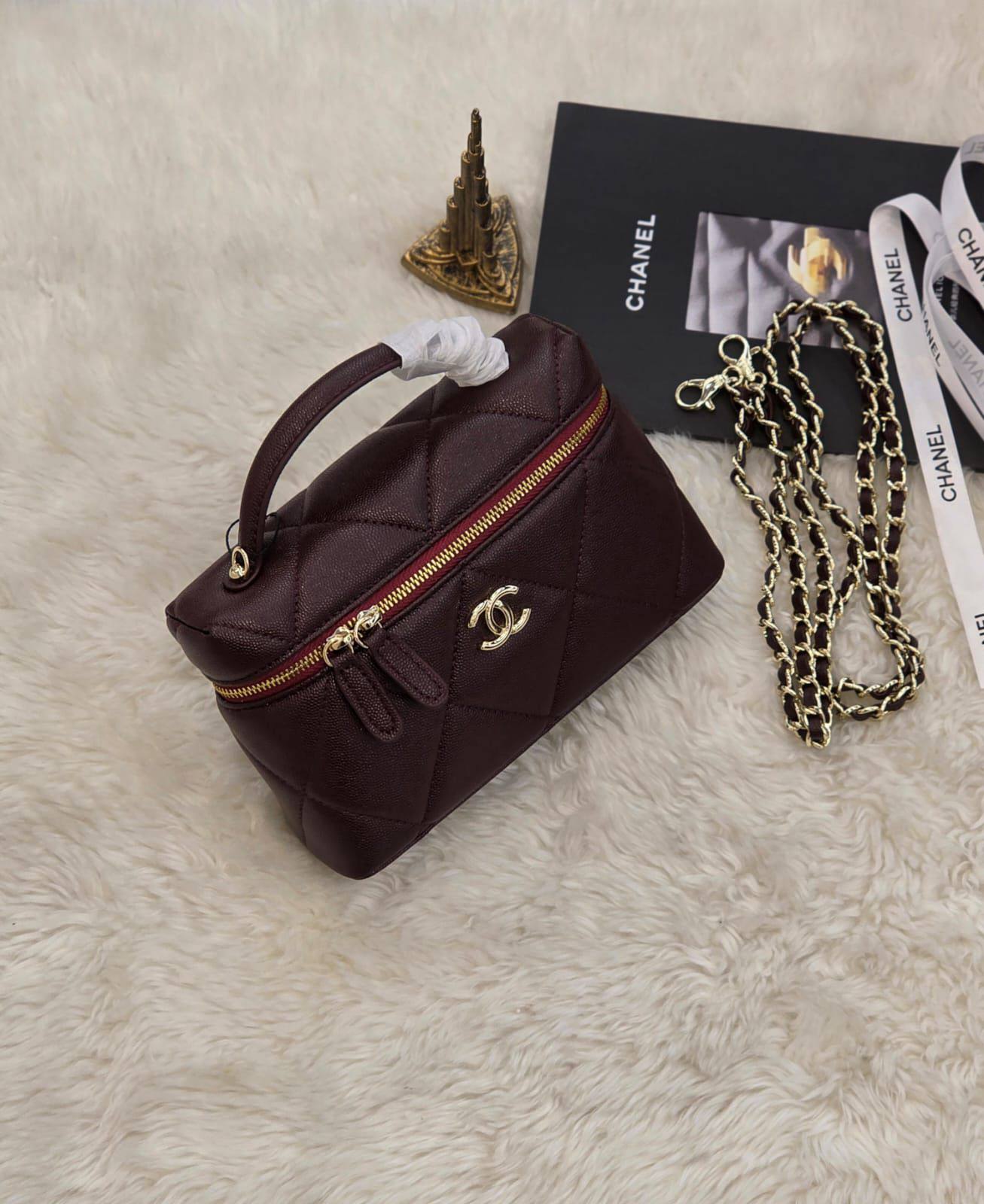 Chanel 
         19Cm
250 dhs💓

Zain131
♥️♥️♥️
