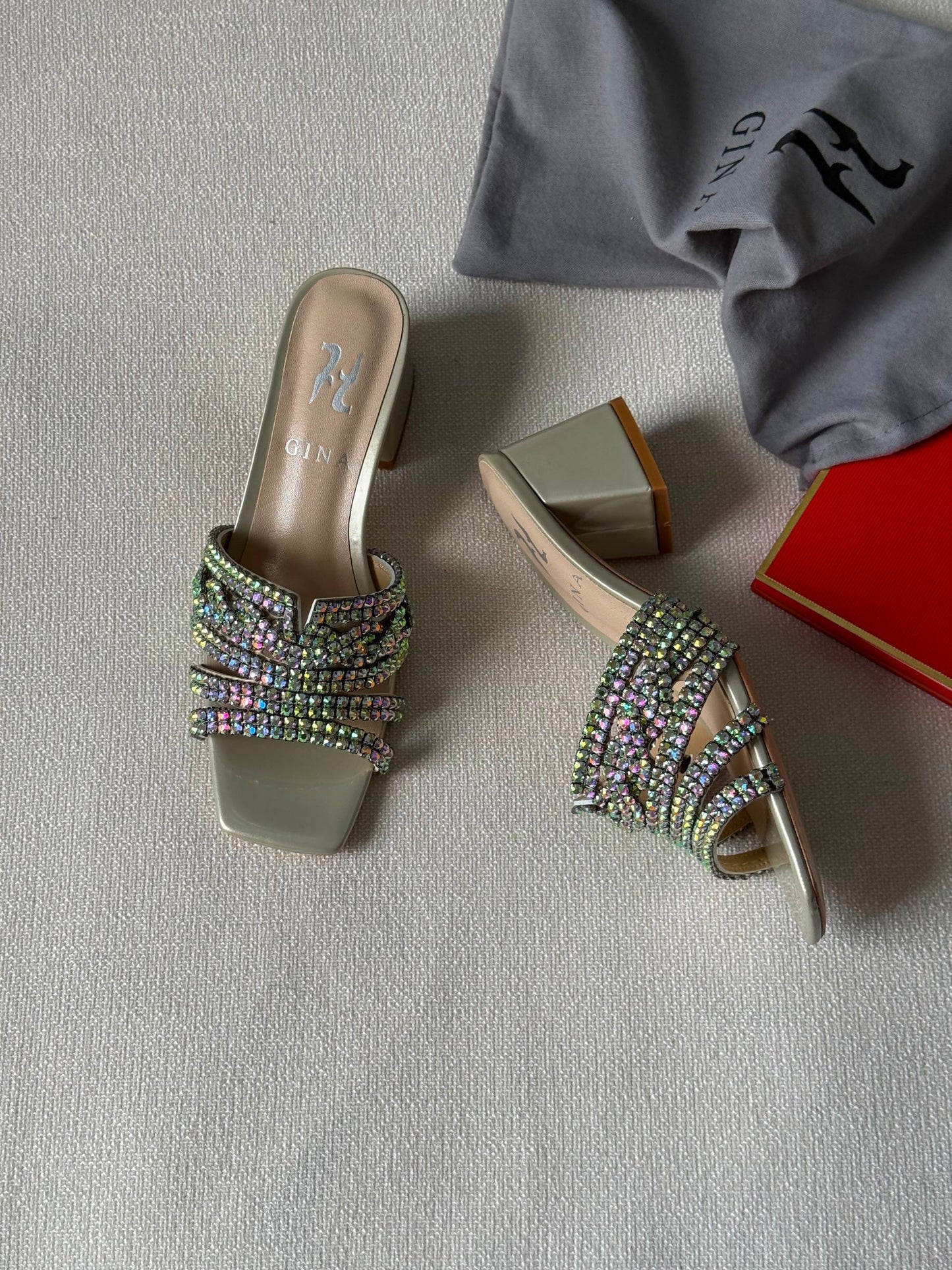 Gina
Super Master 
Size 36 to 41
450 dhs✅

Zain288
♥️♥️♥️