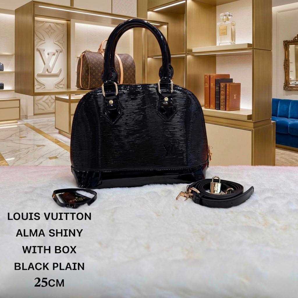LV
ᴡɪᴛʜ ʟᴏɴɢ sᴛʀᴀᴘ
ᴡɪᴛʜʙᴏx🎁🎁🎁
ʟᴇᴀᴛʜᴇʀ/ɢᴀᴍᴏsᴀ
sɪᴢᴇ:25ᴄᴍ
90 dhs✅

Zain56
♥️♥️♥️