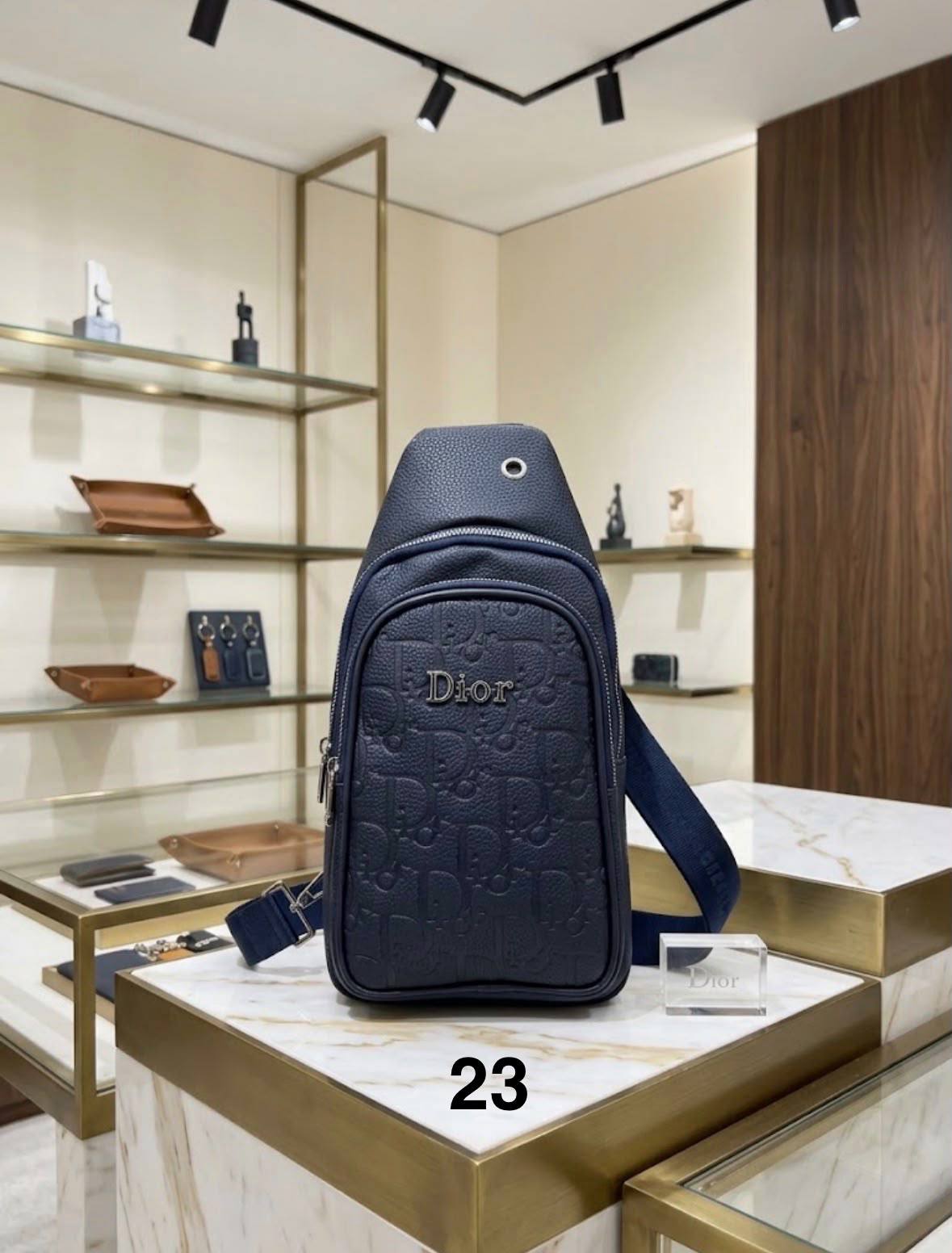 Gucci 
Bags


Good quality 
85 dhs🇦🇪🇦🇪🇦🇪

Zain182
♥️♥️♥️