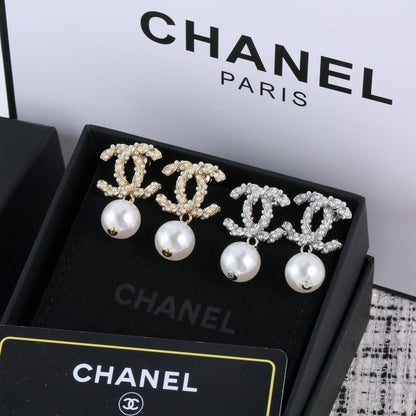 CHANEL SET* 💫
*NECKLACE* 🔅
*EARRINGS*

95 dhs💓
*WITH BOX AND PAPER BAG*
🎁🎁🎁
Zain89
♥️♥️♥️