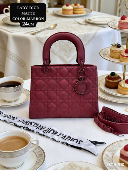 ᴄʀɪsᴛɪᴀɴ Dior sʜɪɴɴʏ
(ʟᴀᴅʏ ᴅɪᴏʀ)
ɢᴏʟᴅ ʜᴀʀᴅᴡᴀʀᴇ
ᴡɪᴛʜʙᴏx🎁
ᴘᴀᴛᴇɴᴛ ʟᴇᴀᴛʜᴇʀ
sɪᴢᴇ:𝟐𝟒ᴄᴍ
110 dhs✅

Zain56
♥️♥️♥️