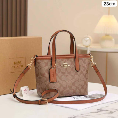 ❤️ Coach City
1️⃣ First quality +🎁  
Size : 23 * 18 cm
90 dhs🇦🇪🇦🇪
with box 🎁

Zain115
♥️♥️♥️