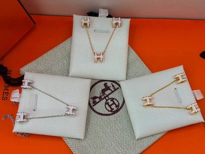 Hermes Set 💕
 Necklace Earrings

Master quality 

105 dhs🇦🇪🇦🇪 normal box 📦
120 dhs🇦🇪🇦🇪 master box 🎁

Zain48
♥️♥️♥️