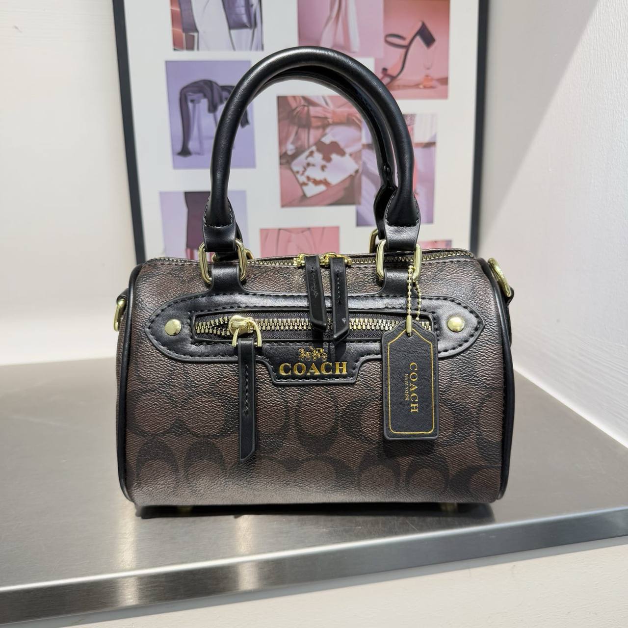 Coach
70 dhs✅

Zain232
♥️♥️♥️