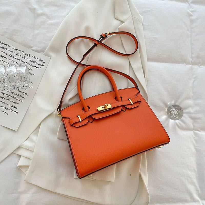 Hermes
Best quality

With box’s
🎁🎁🎁

120 dhs✅
size 25cm

Zain158
♥️♥️♥️