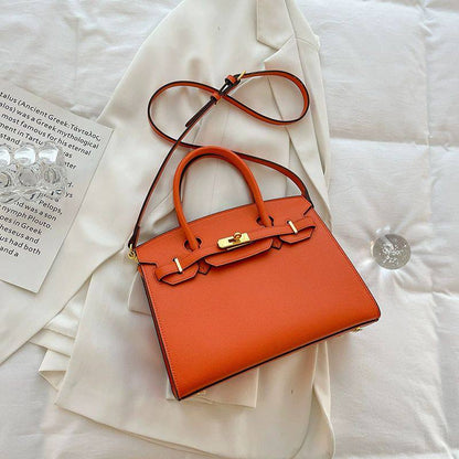Hermes
Best quality

With box’s
🎁🎁🎁

120 dhs✅
size 25cm

Zain158
♥️♥️♥️