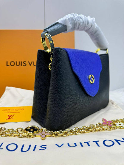 💎 LV Capitalcines
1️⃣ First quality +🎁
Size : 21 * 15 cm
90 dhs👑
with box🎁

Zain115
♥️♥️♥️