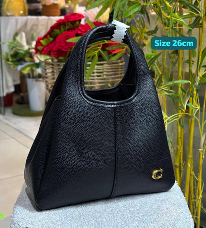 Coach

Good quality 

100 dhs❣️

Zain186
♥️♥️♥️