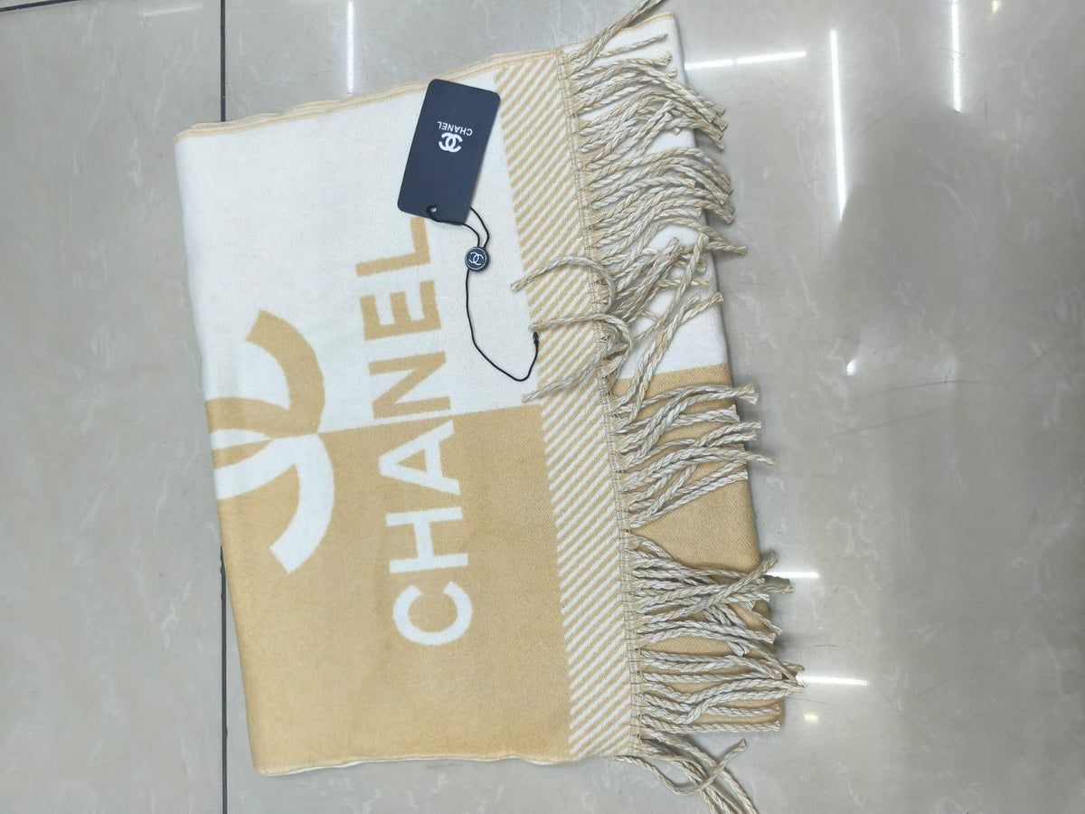 Scarfs

110 dhs🇦🇪🇦🇪
High quality 

Zain04
♥️♥️♥️