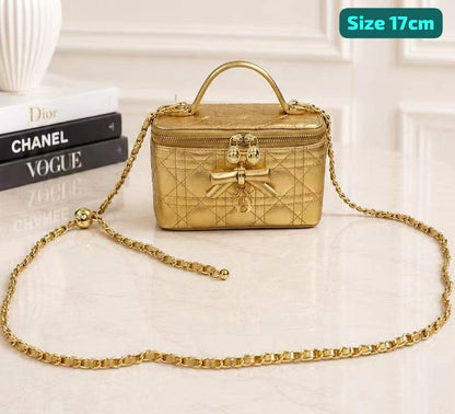 Dior

Good quality 
with box 

100 dhs🇦🇪🇦🇪🇦🇪

Zain186
♥️♥️♥️