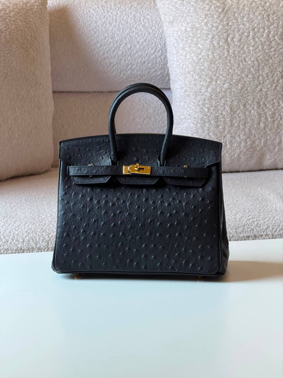Hermes
Birkin 25cm💕master quality😍with box❤️offer bag 😍
300 dhs💛

Zain52
♥️♥️♥️