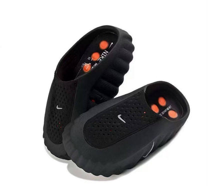 New 🆕 
Nike crocs 

36 TO 45
150 dhs🇦🇪🇦🇪

Zain183
♥️♥️♥️