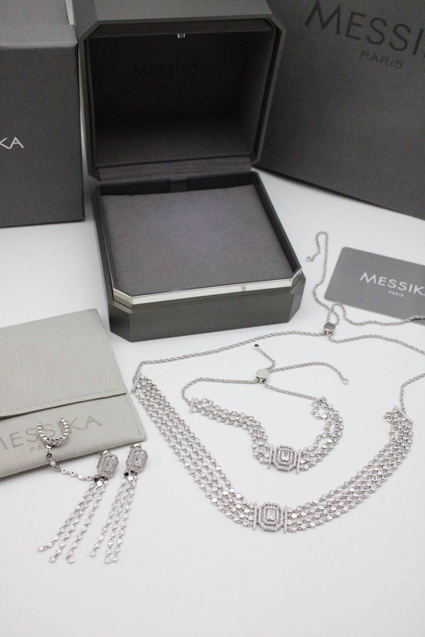 Messika

350 dhs🇦🇪🇦🇪

Zain122
♥️♥️♥️