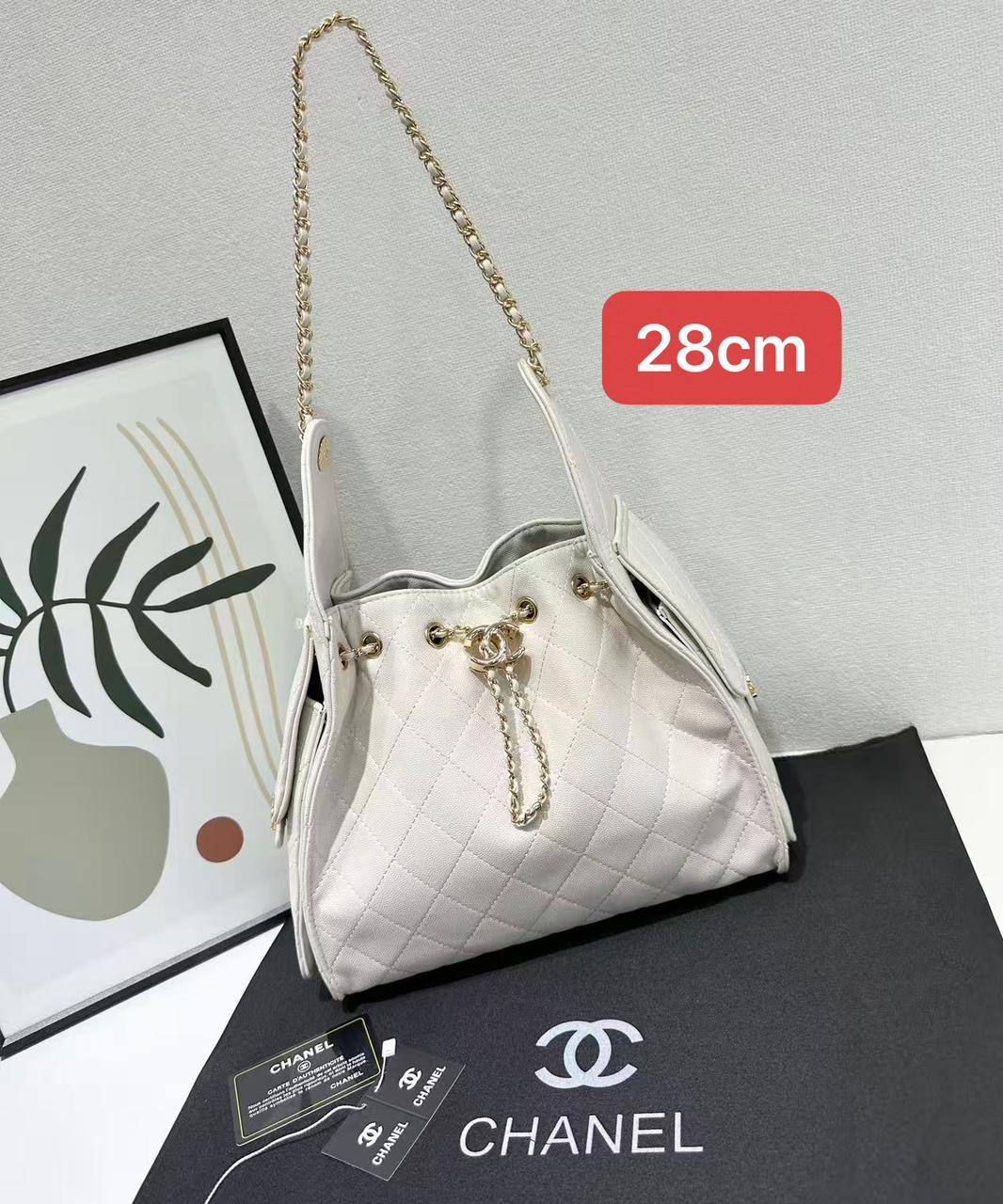 Chanel
110 dhs💓

Zain102
♥️♥️♥️