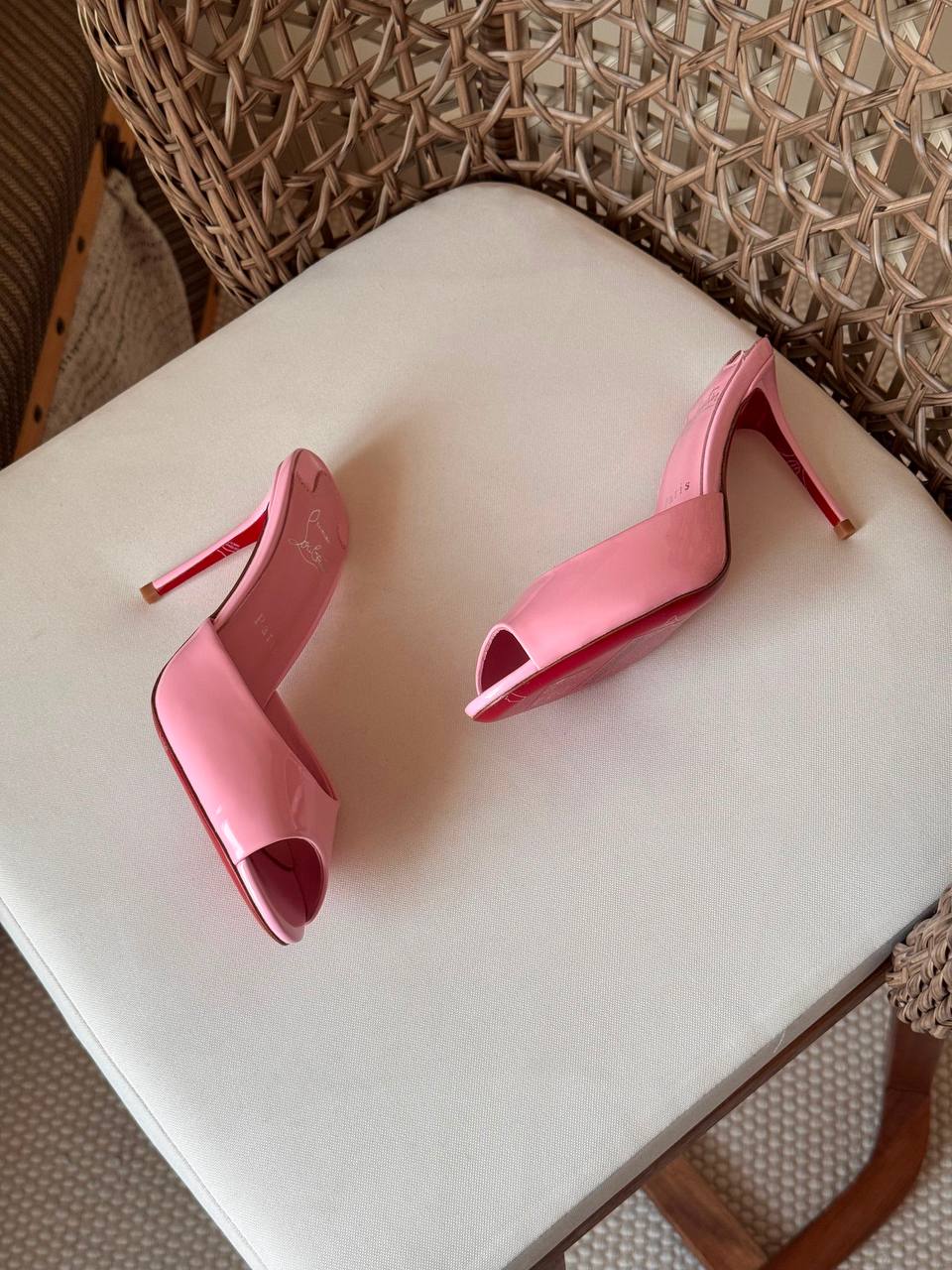LOUBOTIN
✨ new Collection
👠 36–41
💎 Premium Quality
🔥 Super Master
450 dhs🇦🇪🇦🇪

Zain198
♥️♥️♥️