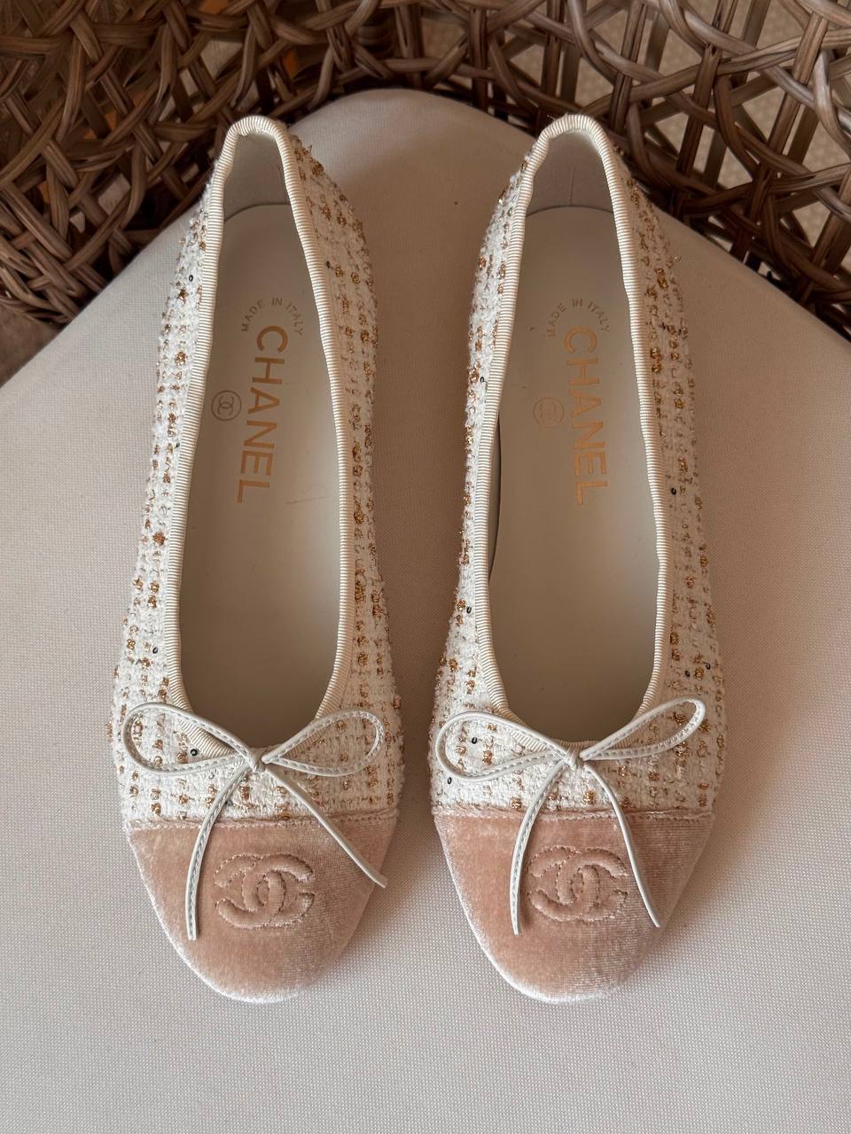 🩶✨ CHANEL ✨🩶
🤩 Available New Arrival 🤩
😍😍 Super Master Quality 😍😍
👠 Size: 36 to 41
💎 Premium Quality
450 dhs✅

Zain198
♥️♥️♥️