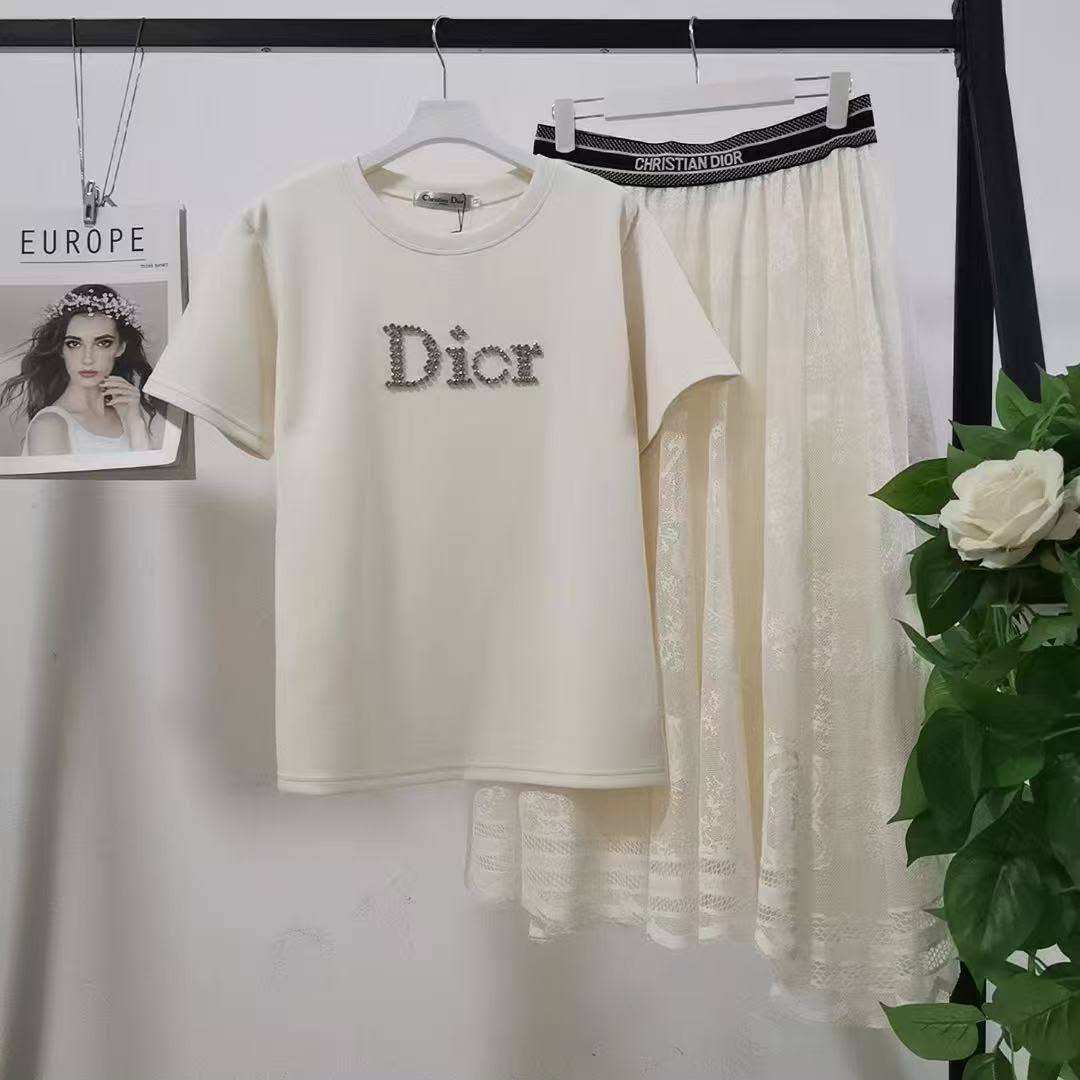 M-L-XL size 
130 dhs🇦🇪🇦🇪

Zain140
♥️♥️♥️