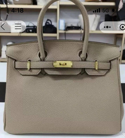 Hermes

100 dhs🌺
Size30cm👌👌👌👌

Zain06
♥️♥️♥️