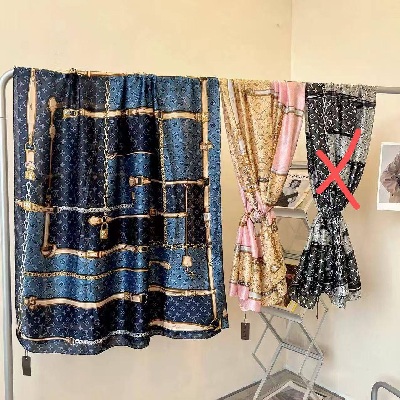 Silk scarf 
40 dhs❣️

Zain93
♥️♥️♥️