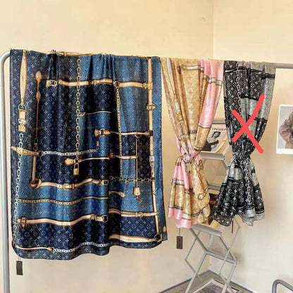 Silk scarf 
40 dhs❣️

Zain93
♥️♥️♥️