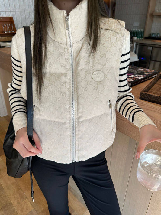 GUCCI
Women’s Sleevless Jacket
Master Quality 
SML
420 dhs❣️

Zain276
♥️♥️♥️
