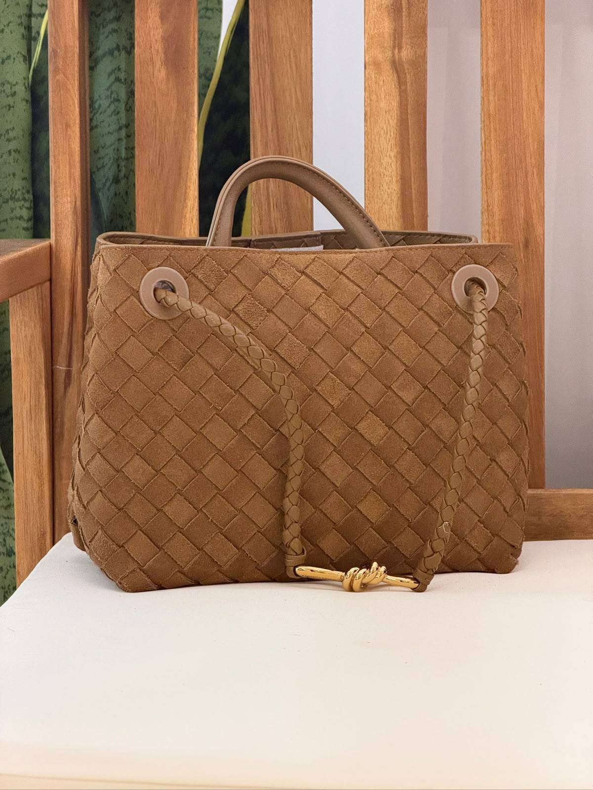BOTTEGA VENETA💫
VIP Quality ⚡️
Original Packing 🎁
Size 25CM📏
For Price 👇 WhatsApp✅
0568585901 
0507557372
0552275751 Owner Zain 👌

Zain321
♥️♥️♥️