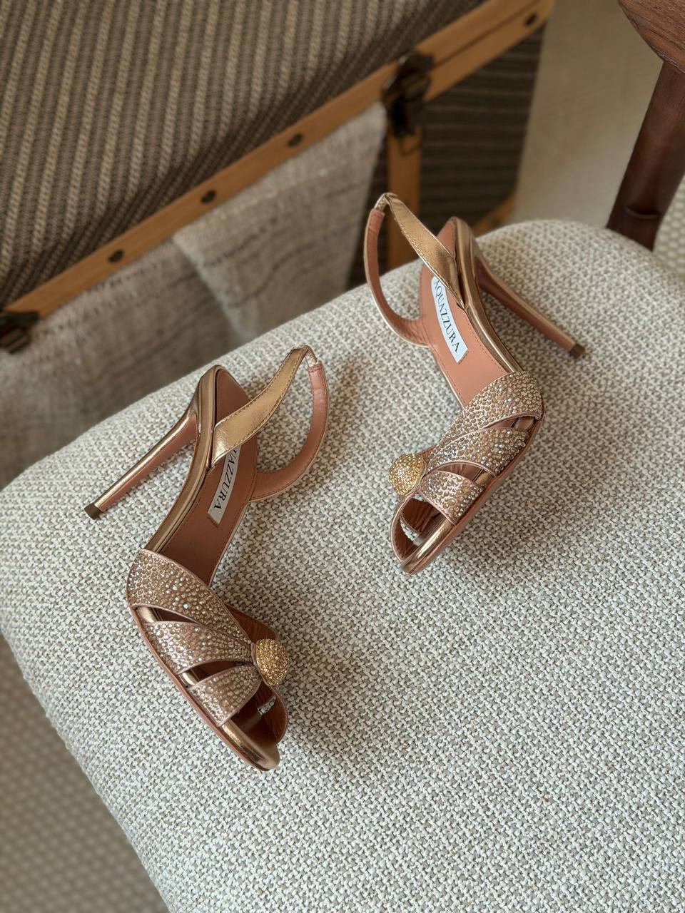 JIMMY CHOO - AQUAZZURA
🤩Available now 😍😍
Size: 36 to 41
Super master quality 
450 dhs✅

Zain198
♥️♥️♥️