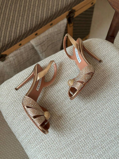 JIMMY CHOO - AQUAZZURA
🤩Available now 😍😍
Size: 36 to 41
Super master quality 
450 dhs✅

Zain198
♥️♥️♥️