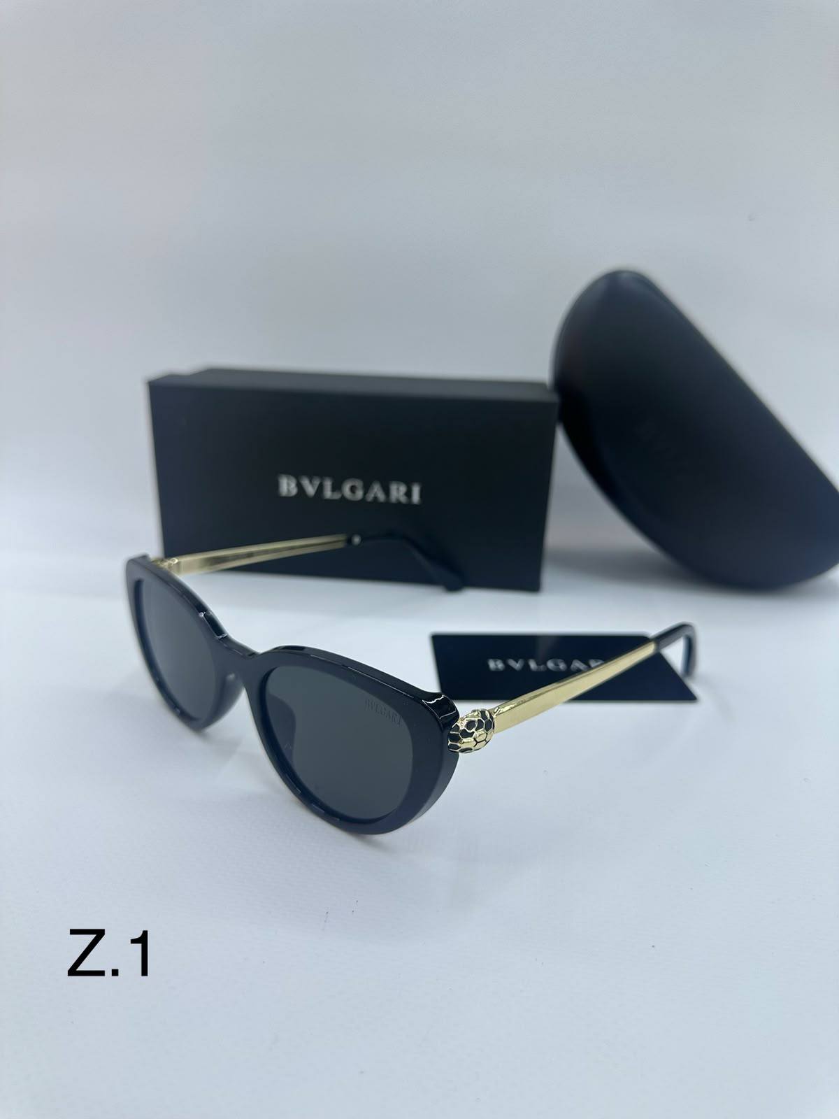 Bvlgari 
Sunglasses 💥
Copy 1️⃣ 
good quality 💯
With original boxes  🗃️ 
60 dhs✅

Zain216
♥️♥️♥️