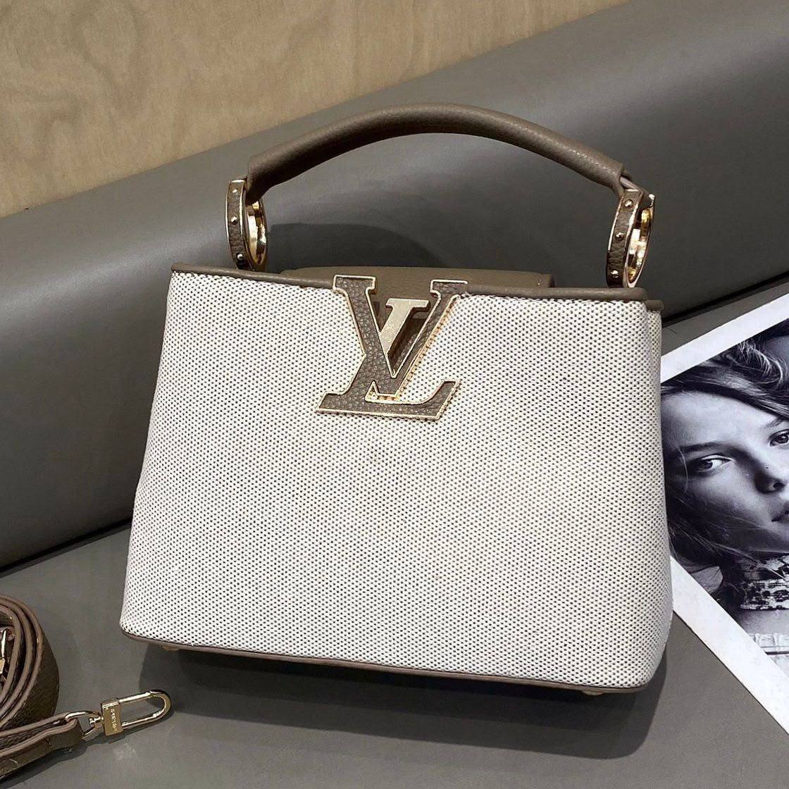 LOUIS VUITTON 

RESTOCK 

BIG SIZE 
GOOD QUALITY 
105 dhs🇦🇪🇦🇪

Zain295
Zain17
♥️♥️♥️