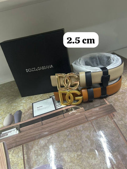 Leather belt

with box 
🎁🎁🎁

60 dhs✅

Zain190
♥️♥️♥️