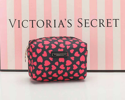Victoria's Secret 

make up 
pouch 
new came 
good quality 

30 dhs🇦🇪🇦🇪

Zain295
♥️♥️♥️