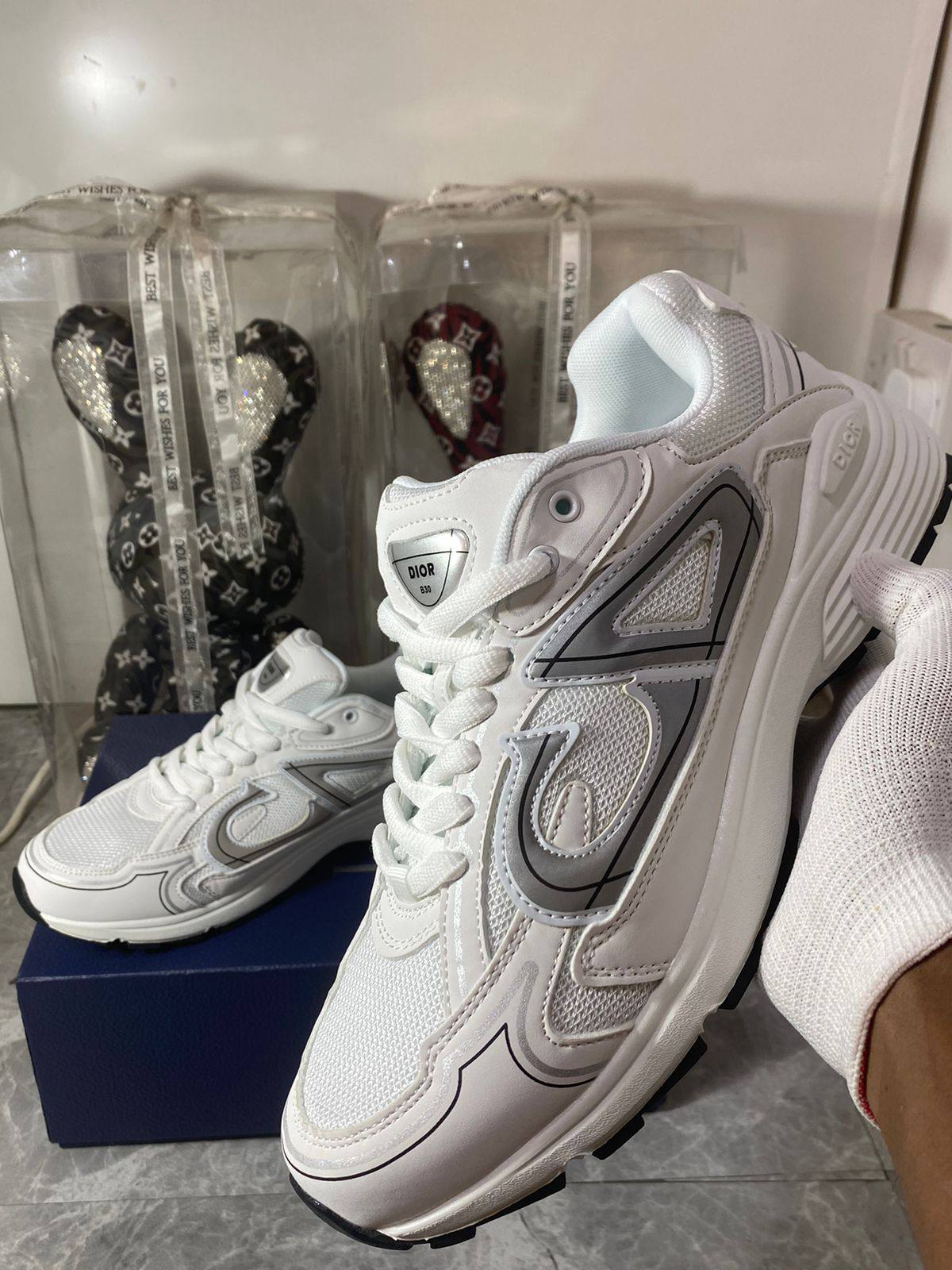 DIOR B30 ‘white’🤍
40-45 AVAILABLE🤩
230 dhs❣️

Zain242
♥️♥️♥️