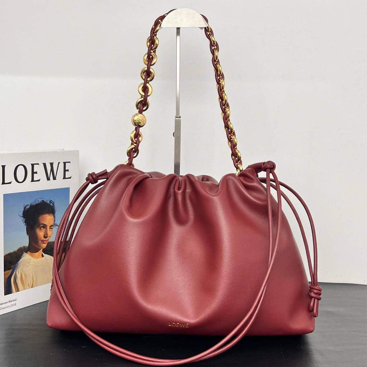 Loewe 💕💕
Master
Big size 40cm 🥰 
350 dhs🌺

Zain228
♥️♥️♥️