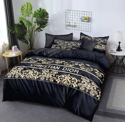 Master quality 
King size cover 6pcs set 
1 bedsheets 
1 Duvete cover 
4 pillowcases 
6 pcs set 
120 dhs🇦🇪

Zain99
♥️♥️♥️