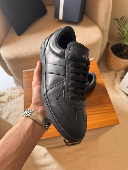 Christian Dior B01
*AAA quality*
*size:40 to 46* 
470 dhs🪙🌨️

Zain185
♥️♥️♥️