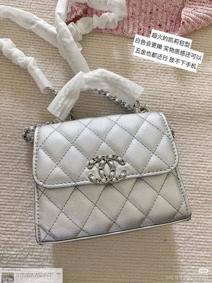 Chanel
Master💓💓
230 dhs✅

Zain10
♥️♥️♥️