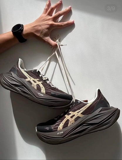ASICS × Blacktoes 
SUPERBLAST 3 , 
40 to 45 ‏

230 dhs

Zain196
♥️♥️♥️
