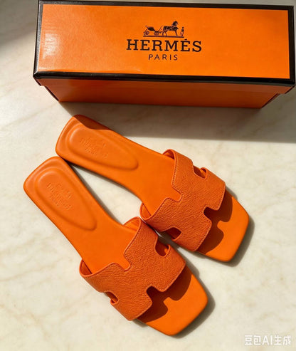 Hermes
60 dhs🇦🇪🇦🇪
sizes 36-41

Zain161
♥️♥️♥️