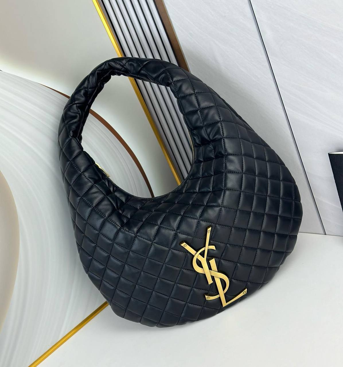 YSL
Master
350 dhs🪙🌨️
Leather

Zain228
♥️♥️♥️