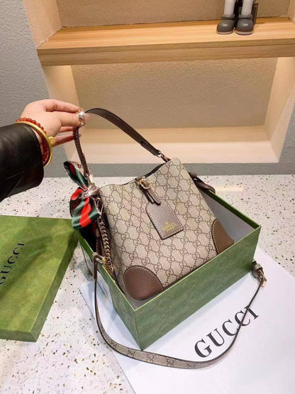 Bags

withbox 
🎁🎁🎁

110 dhs✅

Zain143
♥️♥️♥️