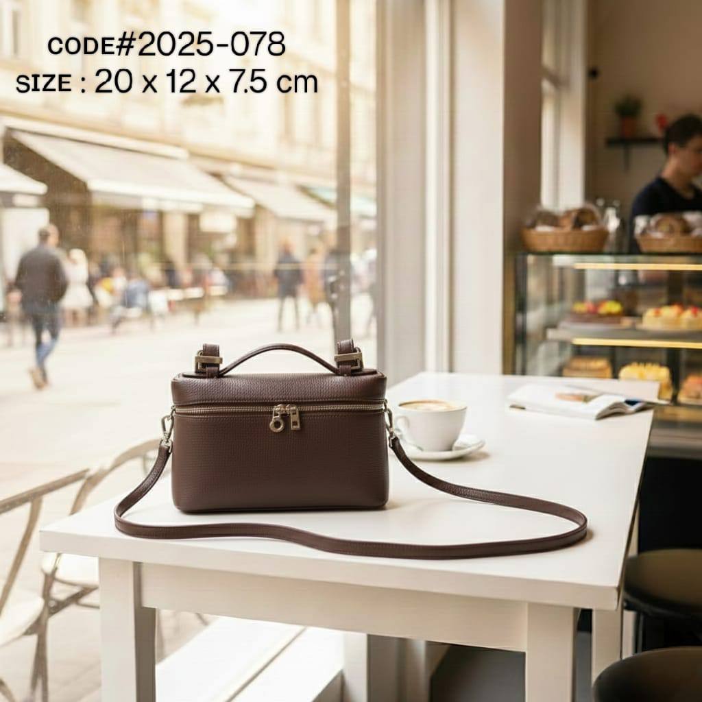 LORO PIANA 
ᴛᴏᴘ ʜᴀɴᴅ sʟɪɴɢ ʙᴀɢ
ᴍᴀᴛᴛᴇ ʟᴇᴀᴛʜᴇʀ ᴍᴀᴛᴇʀɪᴀʟ
sɪʟᴠᴇʀ ʜᴀʀᴅᴡᴀʀᴇ
sɪᴢᴇ : 20 cm
ᴡɪᴛʜ BOX
🎁🎁🎁

75 dhs🪙🌨️

Zain31
♥️♥️♥️