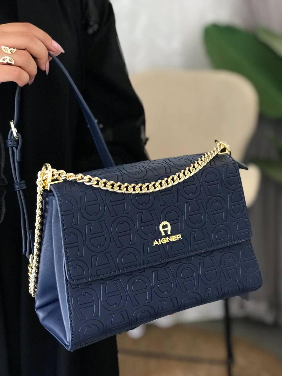 Aigner 
110 dhs✅

Zain299
♥️♥️♥️