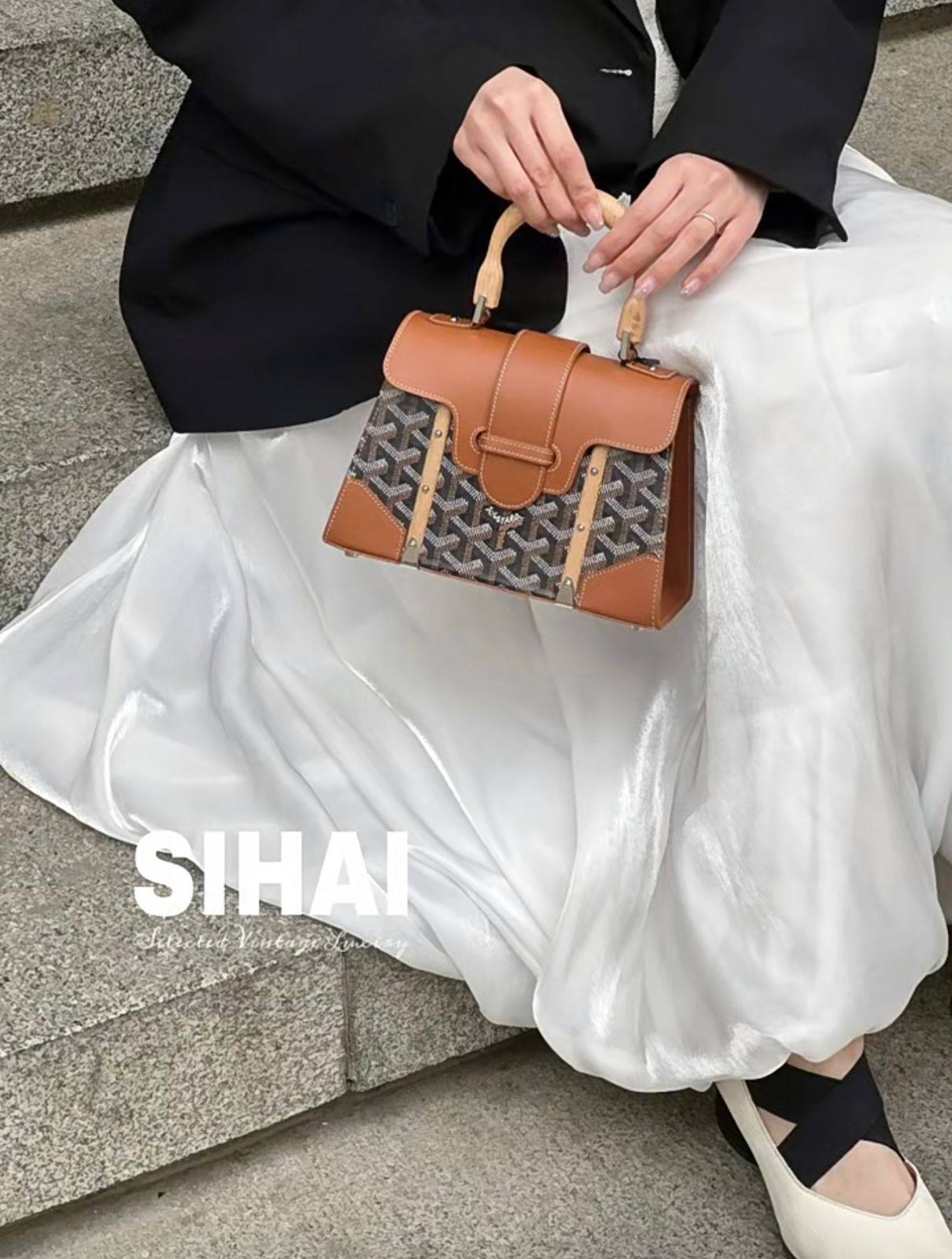 GOYARD 

RESTOCK HIGH QUALITY  

WITH BOX 
🎁🎁🎁
130 dhs❣️

Zain39
♥️♥️♥️