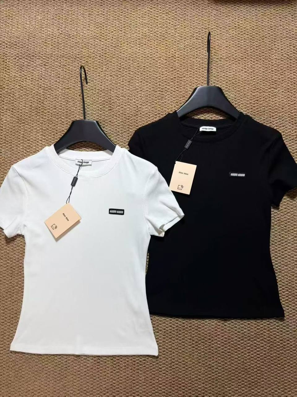 MIU MIU
Women’s Tshirt
Master Quality 
SML
250 dhs💓

Zain276
♥️♥️♥️