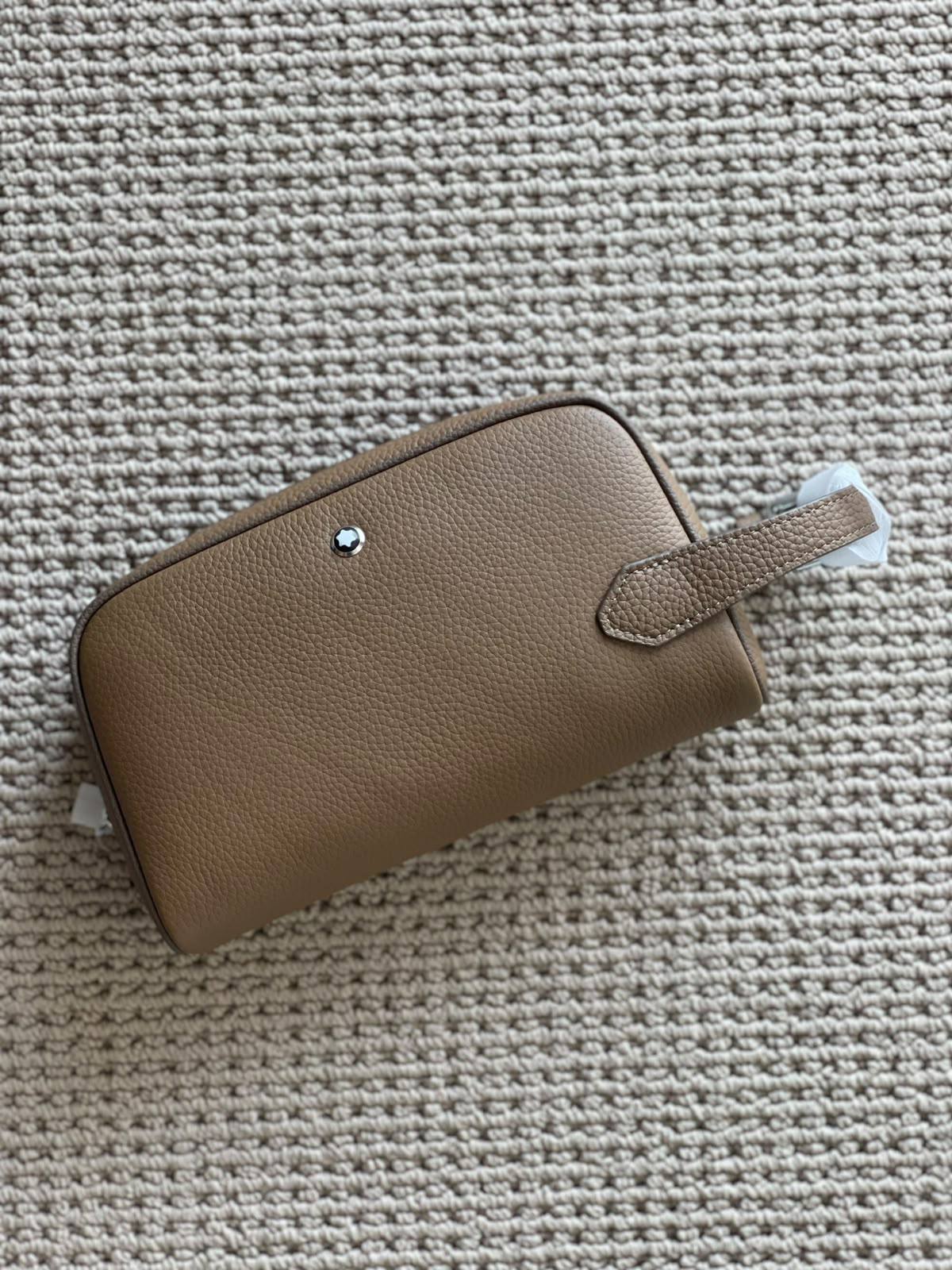 MONT BLANC

Clutch

Master Quality
590 dhs🇦🇪🇦🇪


Zain179
♥️♥️♥️