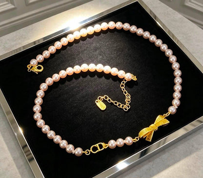 Dior Set
Necklace 
Earrings 
Bracelet 
*Master quality* 💎

*160* AED normal box 📦

Zain48
♥️♥️♥️